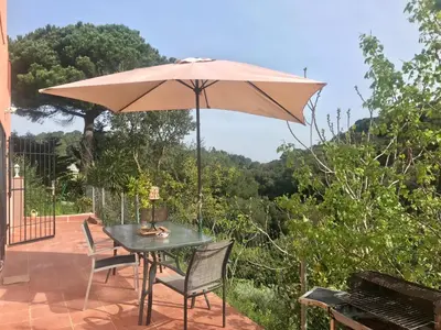 Jardín al aire libre en Apartamento Begur (costa brava)