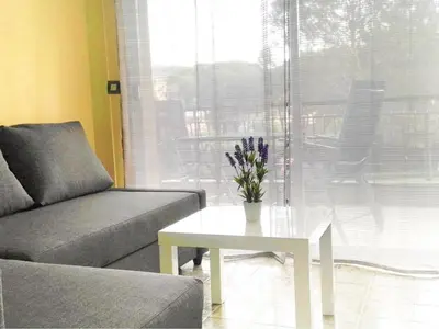 Zona de estar de Apartamento de 2ª línea de mar con piscina, a 5 min de Playa de Aro, ideal para familias - ES-209-5