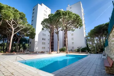 Piscina en o cerca de Apartamento con piscina y vistas al mar