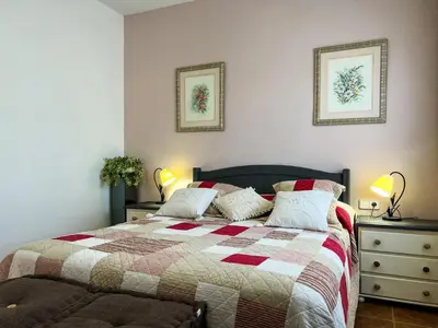 Cama o camas de una habitación en Tranquil Villa with Private Pool & views