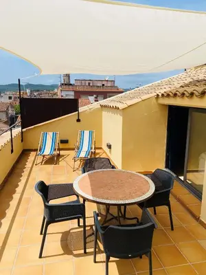 Un balcón o terraza de Appartement lumineux et central