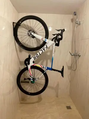 Montar en bicicleta en Apartaments Montseny o alrededores