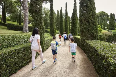 Niños alojados en Vivalidays Garbi - LLoret de Mar centro