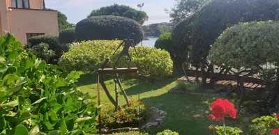 Jardín al aire libre en Casa con jardín a 40 metros de la playa. VR.