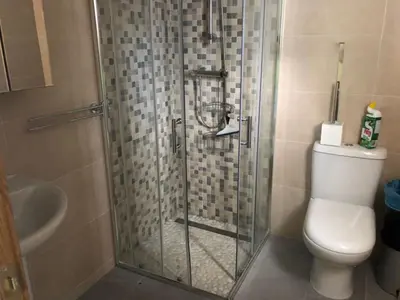 Un baño de Welcoming Holiday Home in Santa Cristina d'Aro near Forest