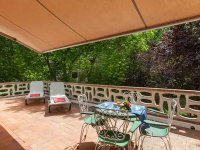 Jardín al aire libre en Apartment S'Esquirol Nº10 by Interhome