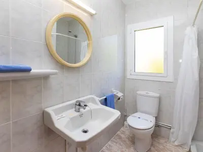 Un baño de Apartment S'Olivera Nº2 by Interhome