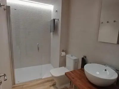 Un baño de Piso Allada 2 Ref 1196