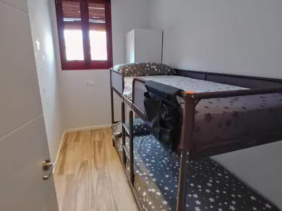 Cama o camas de una habitación en Piso Allada 1 Ref 1195