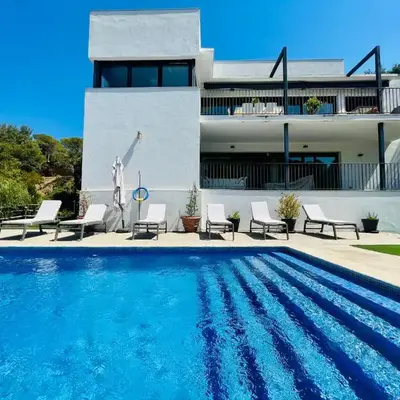 Villa Kubik by Costabravaway